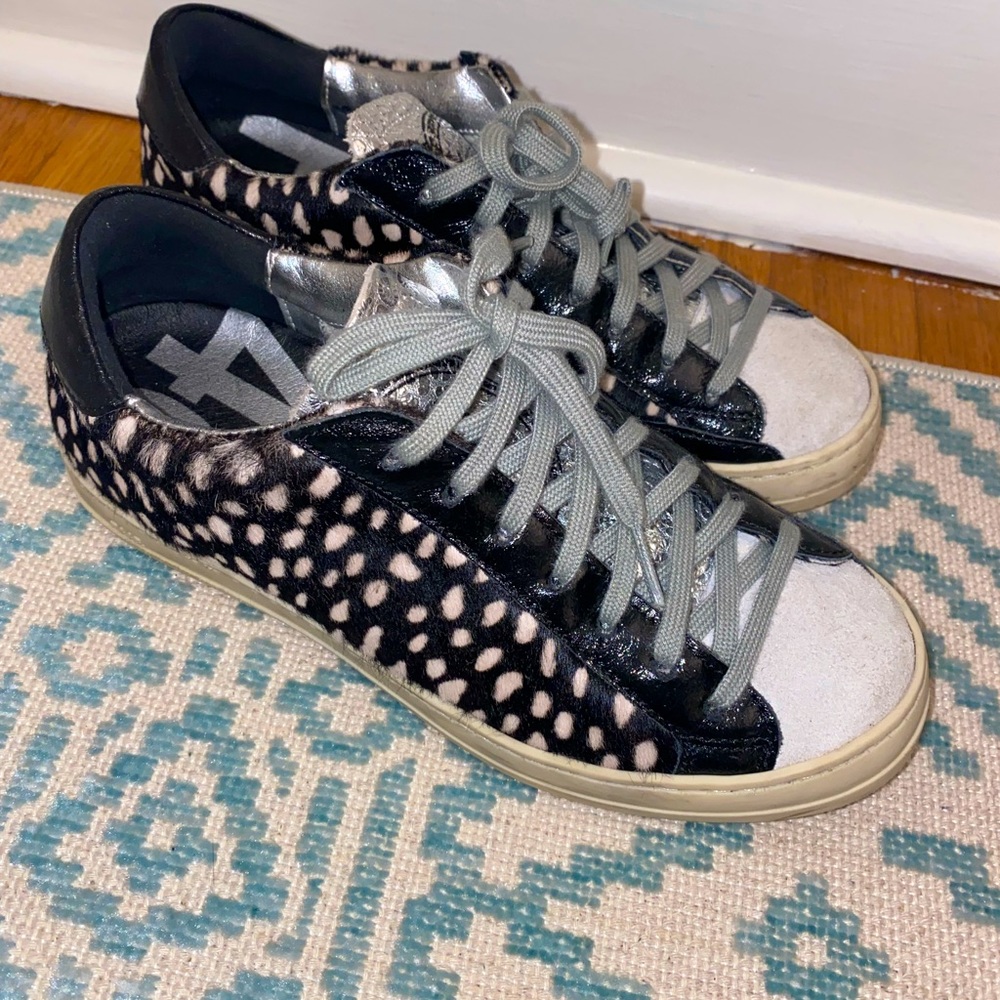 P448 John Spotted sneakers